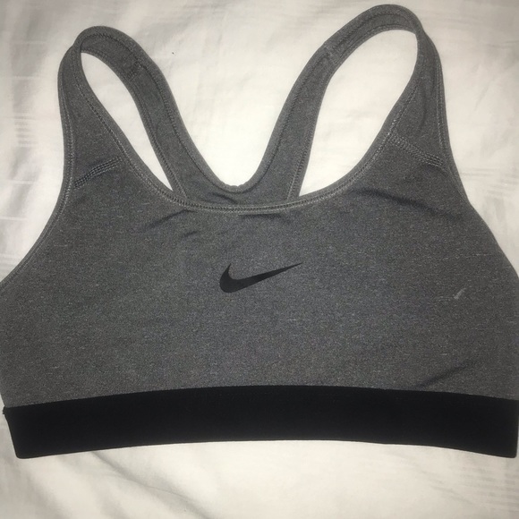 Nike Sports Bra - Picture 1 of 2